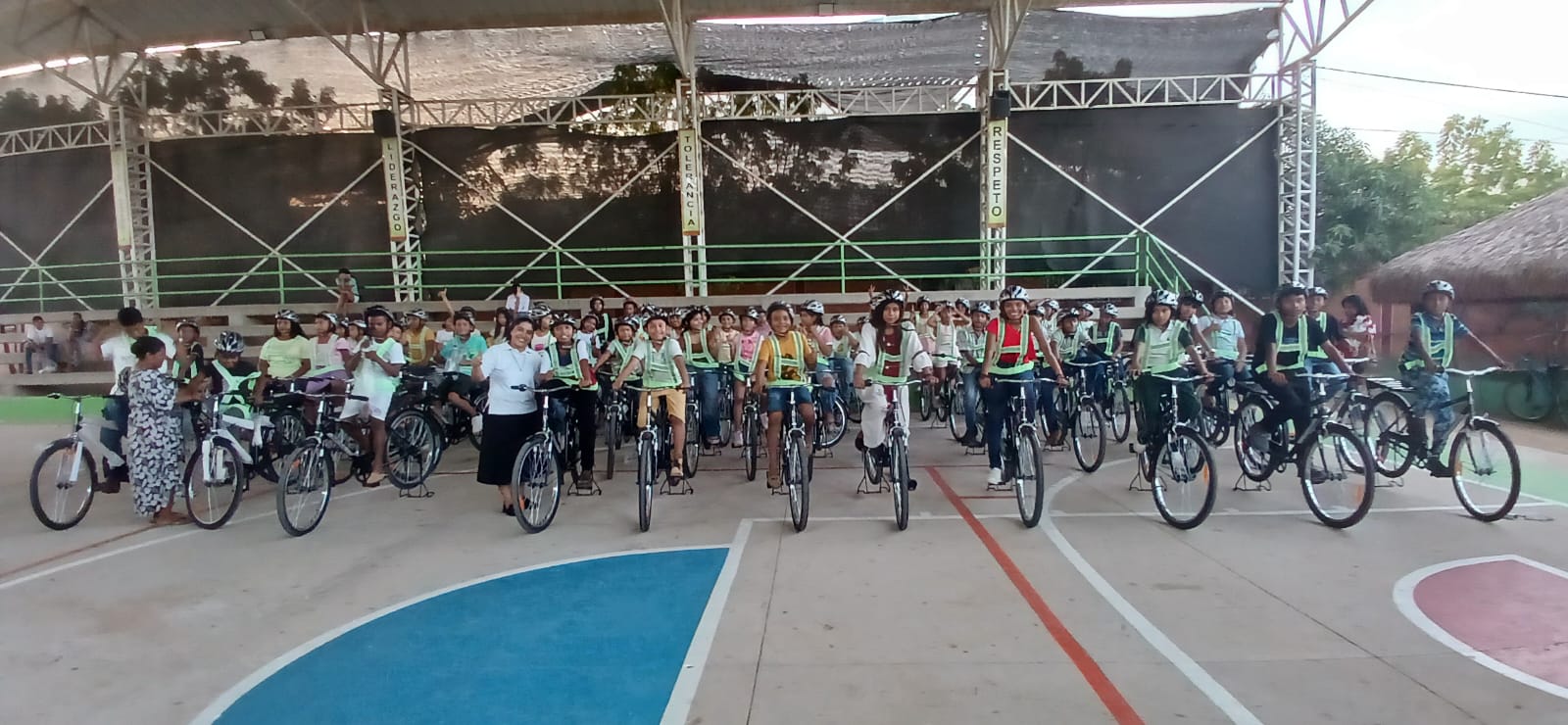 La Fundación World Bicycle Relief  hace Donacion de Bisicletas a Estudiantes